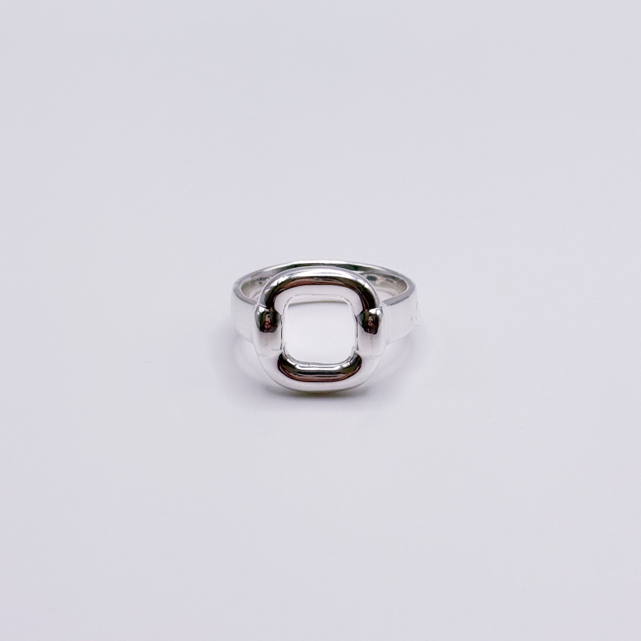 Bague boucle