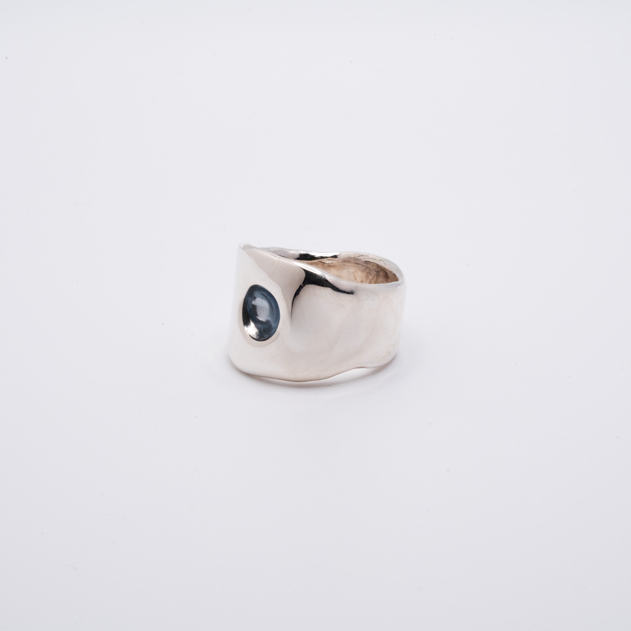 Blue suspiria ring